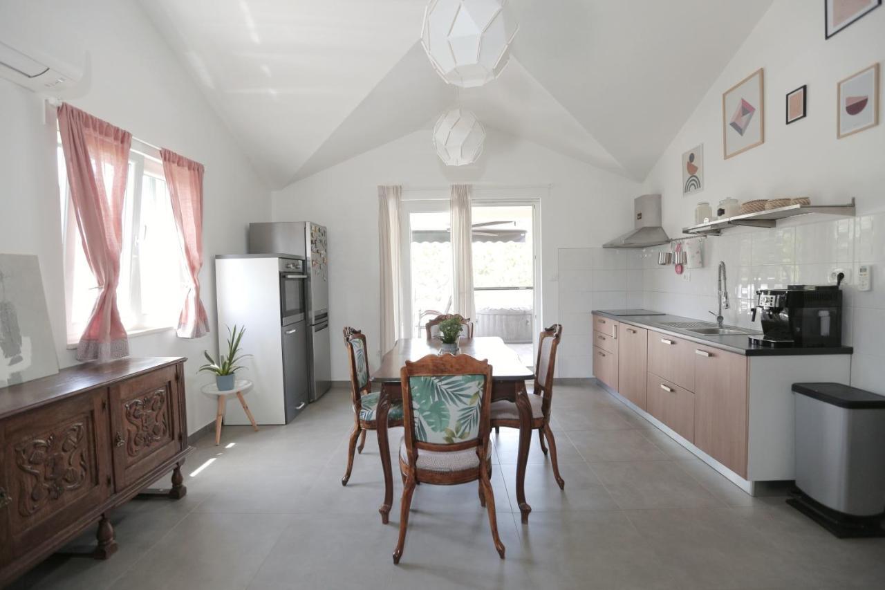 Apartment Tugare Eksteriør billede